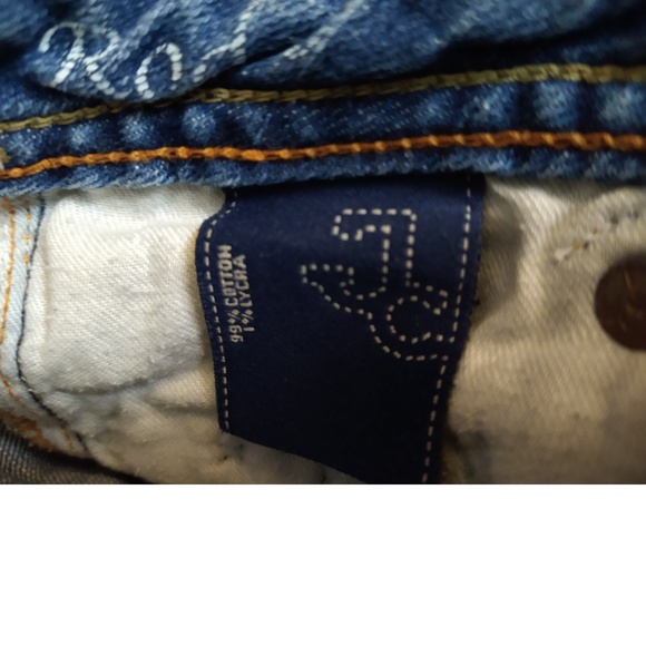 J & COMPANY JEAN SHORTS - SIZE 30 - VERY CUTE - Picture 5 of 7